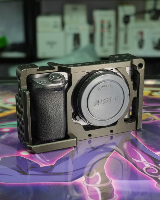 (USED) SONY A6000 mirrorless camera - body w/ cage only - Excellent - 4634688