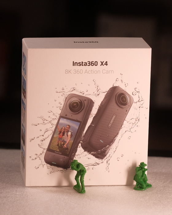 (USED) INSTA360 X4 w/ extra battery & 3rd party dual charger - Like New - IBMLA2405PYRPB
