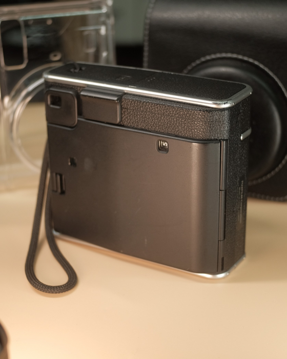 (USED) FUJIFILM INSTAX Mini SQ40 w/ Leather Case - Like New - A518657