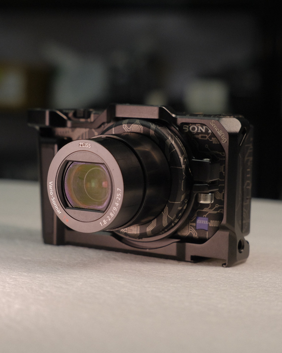 (USED) SONY ZV-1 (Black) w/ Smallrig cage & skin (installed) - Like New - 4917950