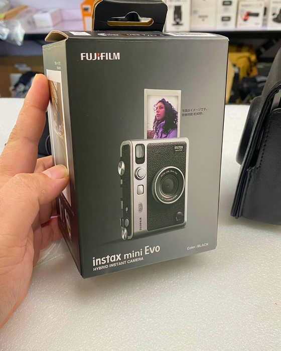 (USED) FUJIFILM INSTAX Mini Evo (Black) w/ 9 pcs films - Like New - 3W111242