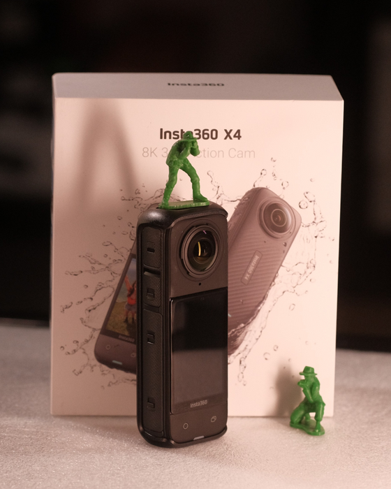 (USED) INSTA360 X4 w/ extra battery & 3rd party dual charger - Like New - IBMLA2405PYRPB