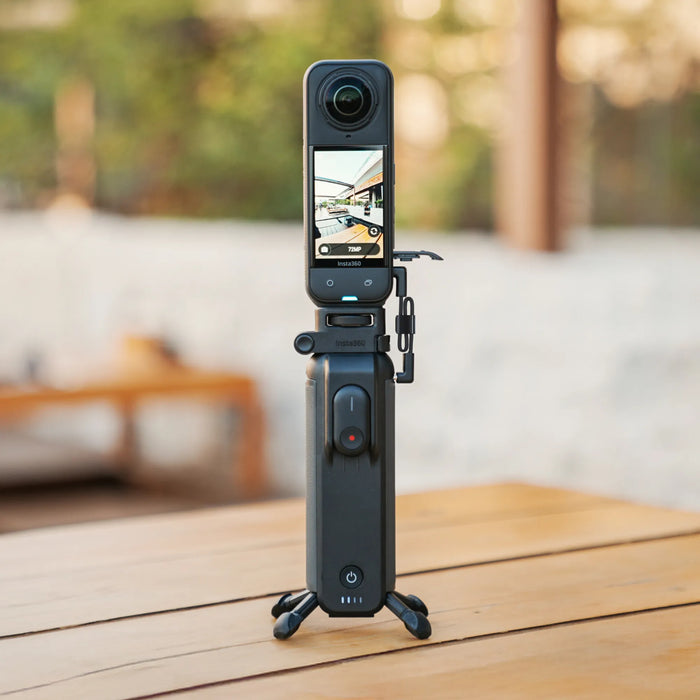 INSTA360 FOMO Power Handle - built-in 610mAh battery