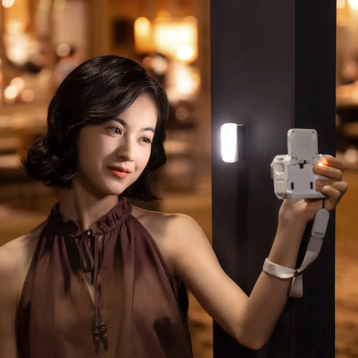 INSTA360 Ace Pro 2 2-in-1 Flash + Fill Light