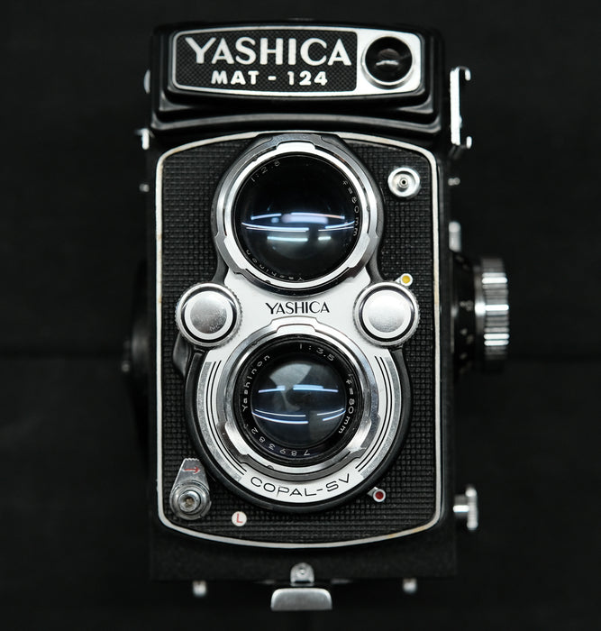 (USED) YASHICA MAT-124 - Excellent - 789382