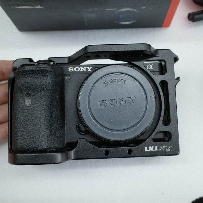 (USED) SONY A6600 Mirrorless Camera w/ Cage - Like New - 4973489