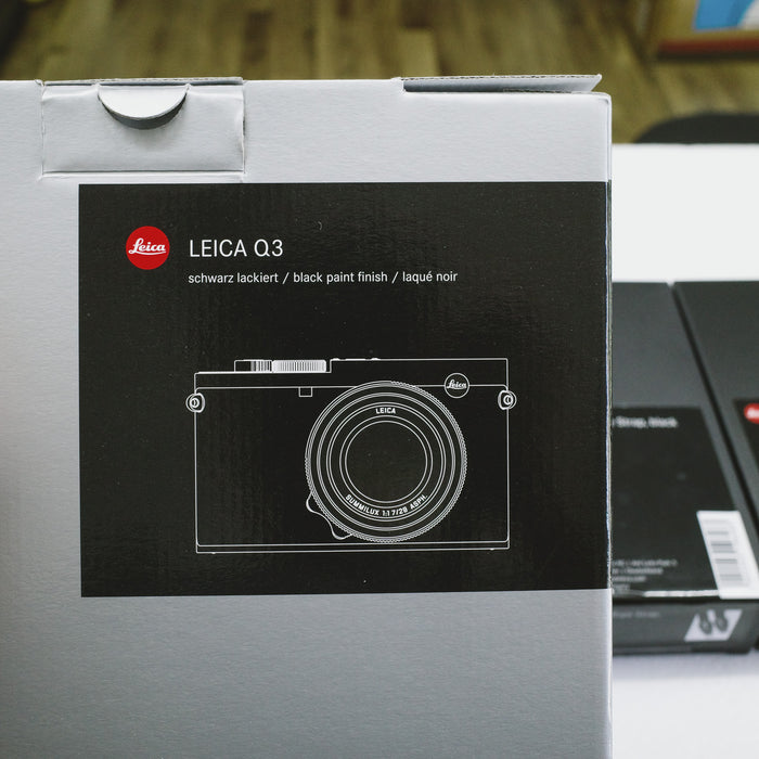 (USED) LEICA Q3 Digital Camera w/ Accessories - Like New - 5965764