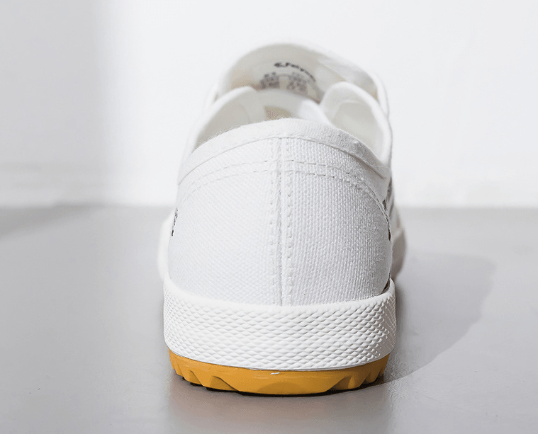 送料関税込み[FEIYUE]FUGUスニーカー★大人気★日本未入荷★ スパイクとスーパーカーに着想したEytys新作スニーカー「FUGU